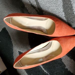 Tangerine orange pumps